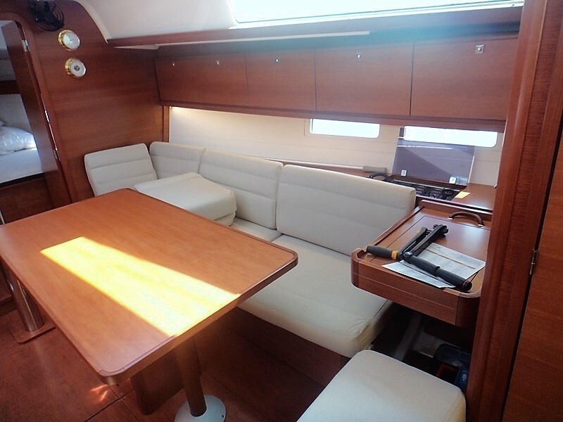 3- Dufour 382 GRAND LARGE